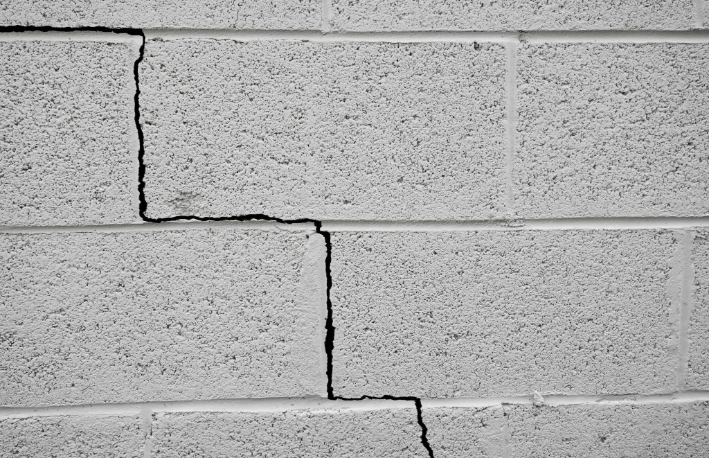 A long crack on a cement wall